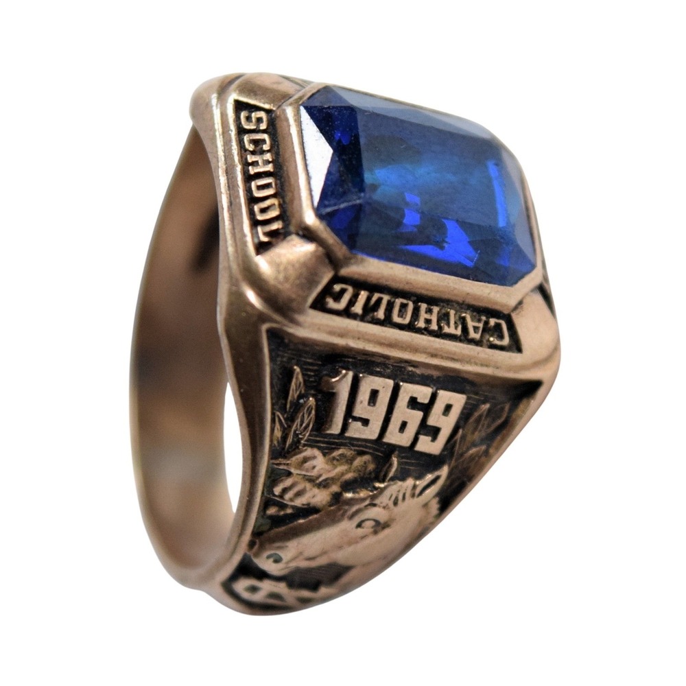 Balfour 1969 Newport Catholic High School Class Ring 10K Yellow Gold Blue Stone